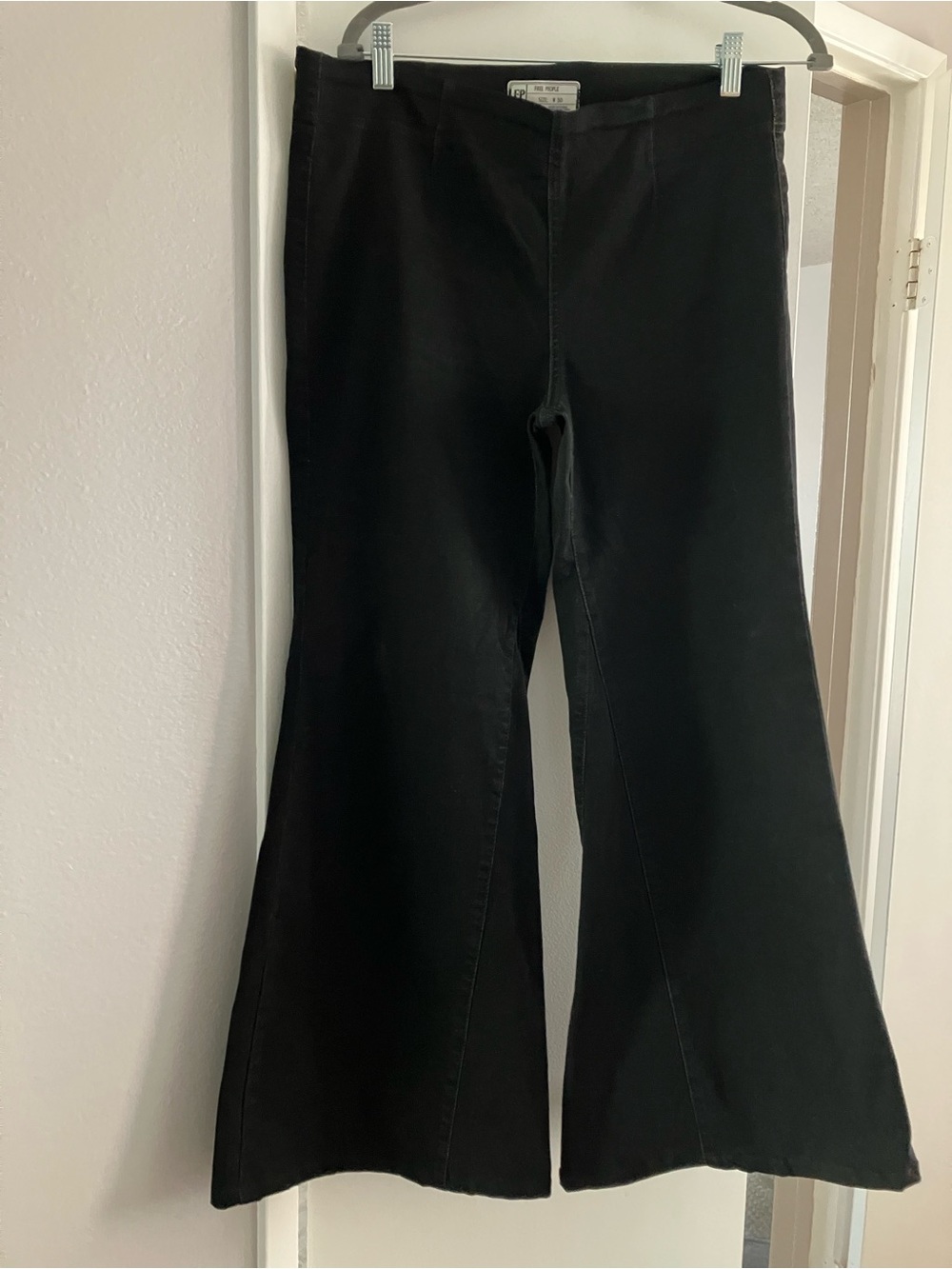 Free People Women’s Black Flare Bell Bottom  Mid- Rise Jeans